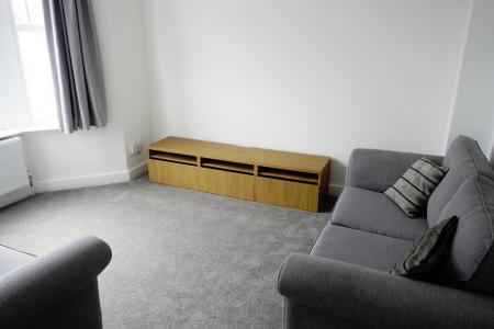 1 bedroom Studio flat to let in ABINGTON PARK, All Inclusive.