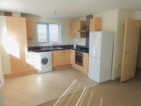 2 bedroom Flat to let in Main Road, Far Cotton, Northampton, NN4
