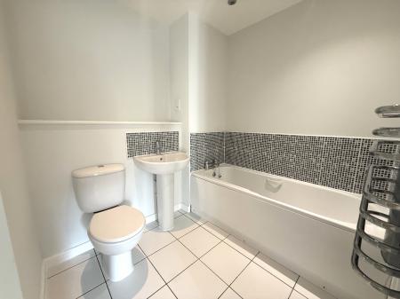 2 bedroom Flat to let in ALPHA HOUSE - 2 BED