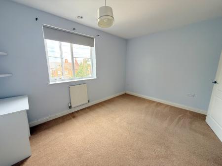 4 bedroom Terraced House to let in Abington Avenue, Abington, Northampton, NN1