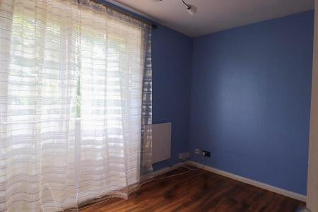 2 bedroom Flat to let in Greatmeadow, Blackthorn, Northampton, NN3