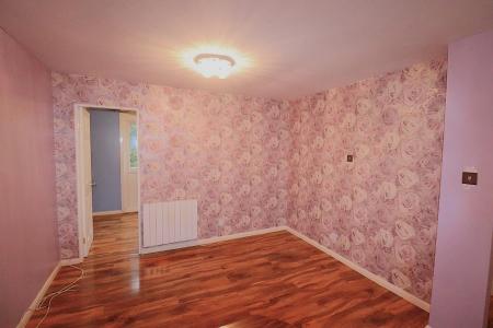 2 bedroom Flat to let in Greatmeadow, Blackthorn, Northampton, NN3