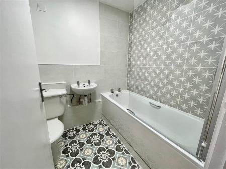 1 bedroom Studio flat for sale in INVESTMENT STUDIO - 8%+ YIELD