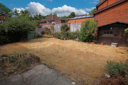 4 bedroom Detached house for sale in Ravens Croft, East Hunsbury