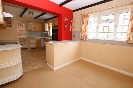 4 bedroom Detached house for sale in Ravens Croft, East Hunsbury