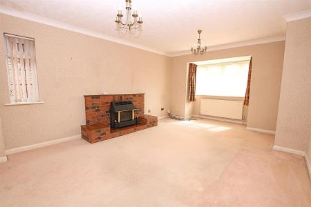 4 bedroom Detached house for sale in Ravens Croft, East Hunsbury