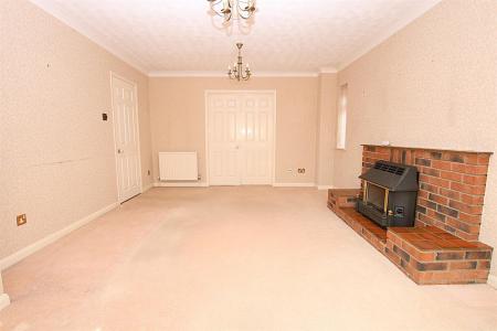 4 bedroom Detached house for sale in Ravens Croft, East Hunsbury
