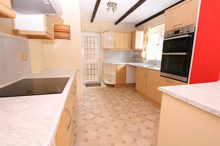 4 bedroom Detached house for sale in Ravens Croft, East Hunsbury