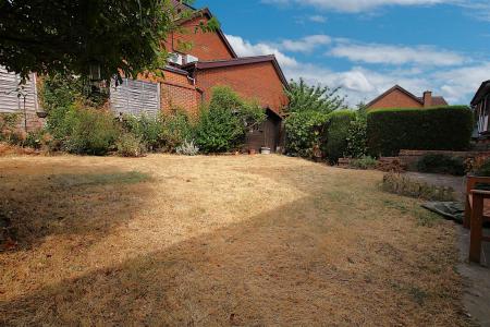 4 bedroom Detached house for sale in Ravens Croft, East Hunsbury