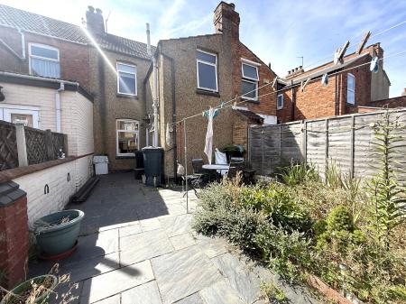 2 bedroom Terraced House to let in Abbey Road, Far Cotton, Northampton, NN4