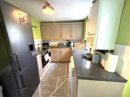 2 bedroom Terraced House to let in Abbey Road, Far Cotton, Northampton, NN4