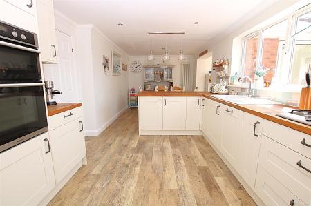 4 bedroom Detached house for sale in Battalion Drive, Wootton