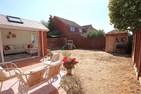 4 bedroom Detached house for sale in Battalion Drive, Wootton