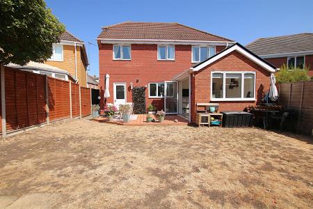 4 bedroom Detached house for sale in Battalion Drive, Wootton
