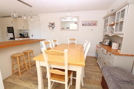 4 bedroom Detached house for sale in Battalion Drive, Wootton