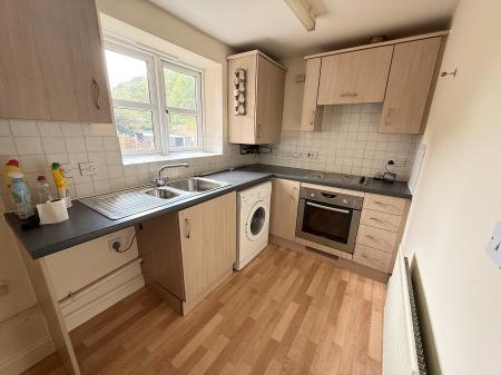 1 bedroom Flat to let in Blisworth Close, Hunsbury Hill, Northampton, NN4