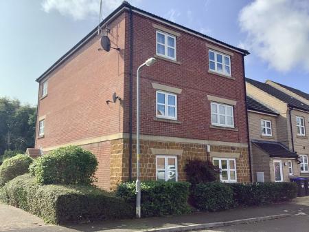 1 bedroom Flat to let in Blisworth Close, Hunsbury Hill, Northampton, NN4