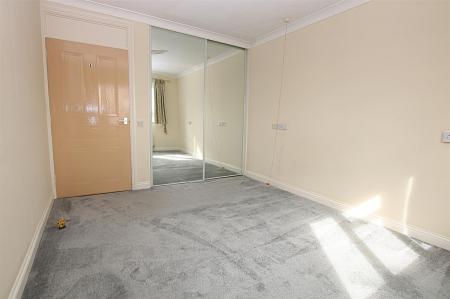 1 bedroom Flat for sale in Wootton Brook Close, East Hunsbury