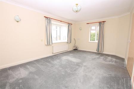 1 bedroom Flat for sale in Wootton Brook Close, East Hunsbury
