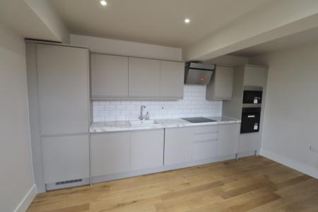 2 bedroom Flat to let in Artizan Road, Abington, Northampton, NN1