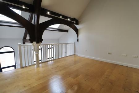 2 bedroom Flat to let in Artizan Road, Abington, Northampton, NN1