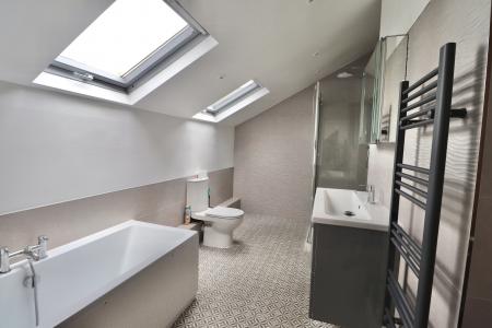2 bedroom Flat to let in Artizan Road, Abington, Northampton, NN1