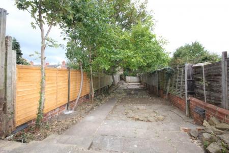 3 bedroom Terraced House for sale in Ivy Road, Abington