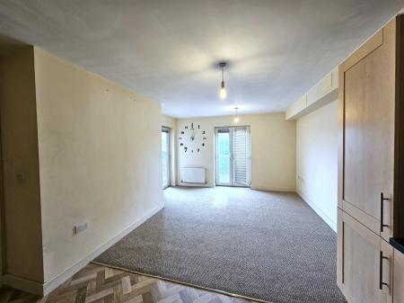 2 bedroom Flat to let in Main Road, Far Cotton, Northampton, NN4