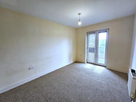 2 bedroom Flat to let in Main Road, Far Cotton, Northampton, NN4