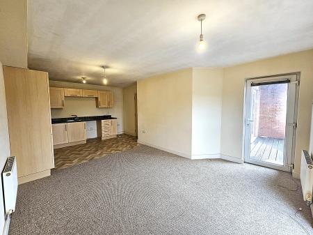 2 bedroom Flat to let in Main Road, Far Cotton, Northampton, NN4