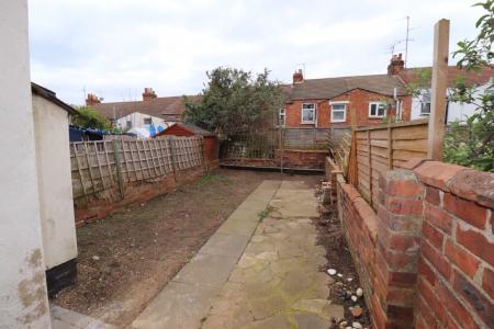 2 bedroom Terraced House to let in Northcote Street, Semilong, Northampton, NN2