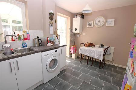 2 bedroom Semi-detached house for sale in Fleetwind Drive, East Hunsbury