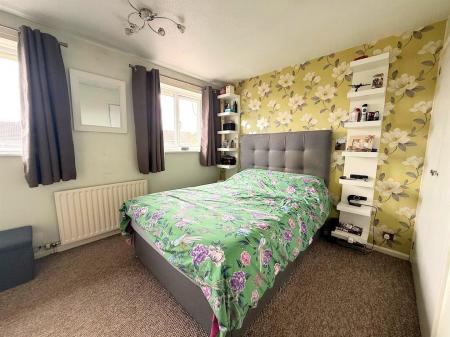 2 bedroom Semi-detached house for sale in Summit Rise, East Hunsbury