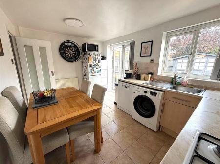 2 bedroom Semi-detached house for sale in Summit Rise, East Hunsbury