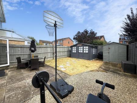 2 bedroom Semi-detached house for sale in Summit Rise, East Hunsbury