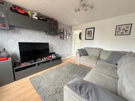 2 bedroom Semi-detached house for sale in Summit Rise, East Hunsbury