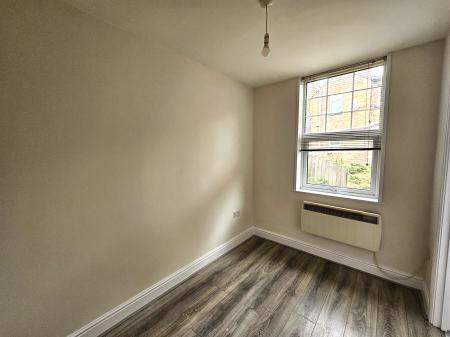 1 bedroom Flat to let in Victoria Promenade, Northampton, NN1