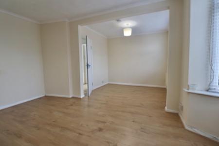 3 bedroom Semi-detached house to let in Chalcombe Avenue, Kingsthorpe, Northampton, NN2