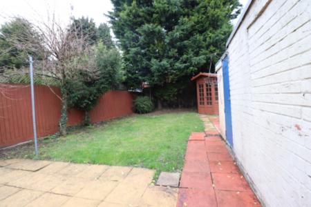 3 bedroom Semi-detached house to let in Chalcombe Avenue, Kingsthorpe, Northampton, NN2