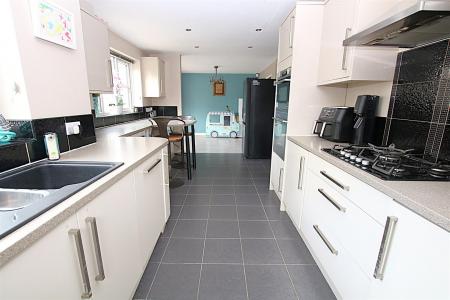 4 bedroom Detached house for sale in Crownsmead, West Hunsbury
