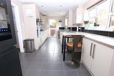 4 bedroom Detached house for sale in Crownsmead, West Hunsbury