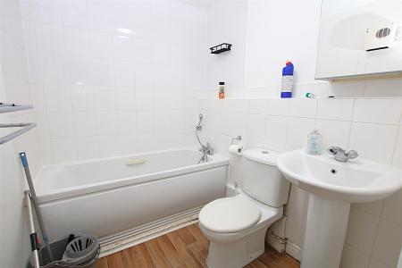 2 bedroom Flat for sale in Henry Bird Way, Northampton