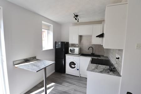 1 bedroom Flat to let in Woodpecker Way, East Hunsbury, Northampton, NN4
