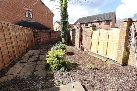 1 bedroom Flat to let in Woodpecker Way, East Hunsbury, Northampton, NN4