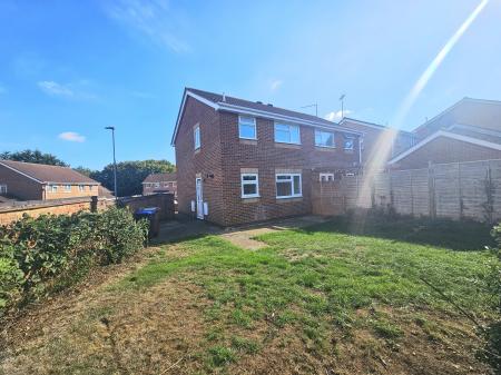 3 bedroom Semi-detached house to let in Merry Hill, West Hunsbury, Northampton, NN4
