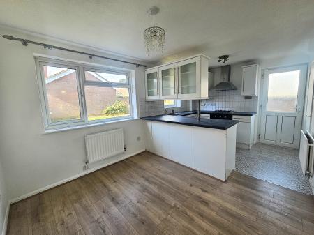 3 bedroom Semi-detached house to let in Merry Hill, West Hunsbury, Northampton, NN4
