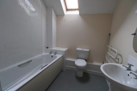 2 bedroom Flat to let in St Andrews Street, Northampton, NN1