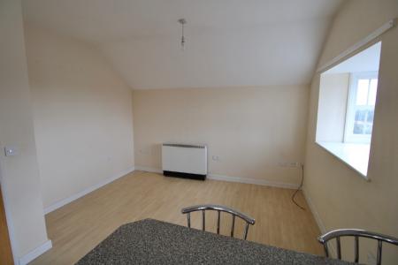 2 bedroom Flat to let in St Andrews Street, Northampton, NN1