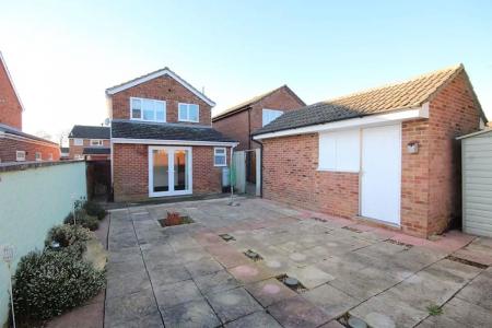 3 bedroom Detached house to let in Thornfield, Northampton, NN3
