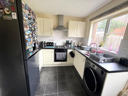 2 bedroom End of terrace house for sale in Bronte Close, Rugby
